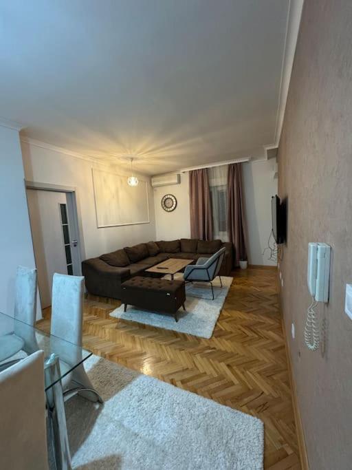 Long Royal Apartment Подгорица Екстериор снимка